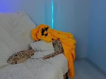 girl Chaturbate - Free Adult Webcams, Live Sex, Free Sex Chat, Exhibitionist & Pornstar Free Cams with emmi_murrrr